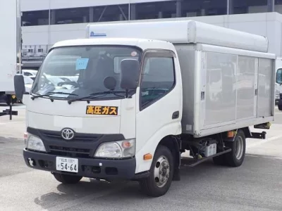 Toyota DYNA  с аукциона в Японии