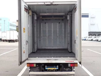 Hino DUTRO  с аукциона в Японии