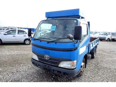 Toyota DYNA  с аукциона в Японии