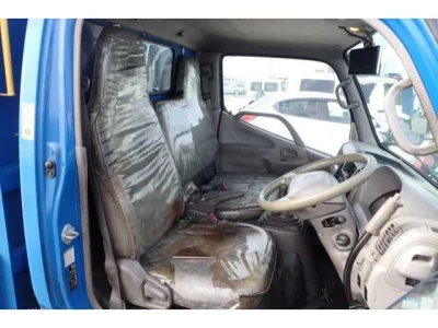 Toyota DYNA  с аукциона в Японии