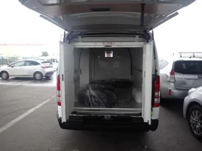 Toyota HIACE VAN  с аукциона в Японии