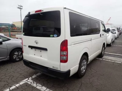 Toyota HiAce Van