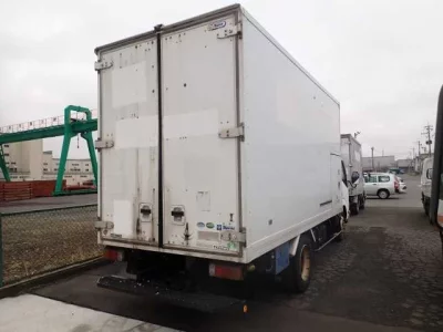 Toyota DYNA  с аукциона в Японии