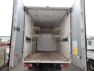 Toyota DYNA  с аукциона в Японии