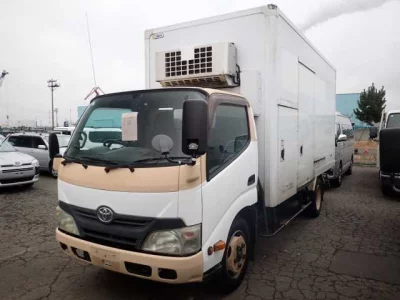 Toyota DYNA  с аукциона в Японии