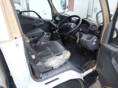 Toyota DYNA  с аукциона в Японии