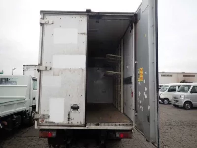 Toyota DYNA  с аукциона в Японии