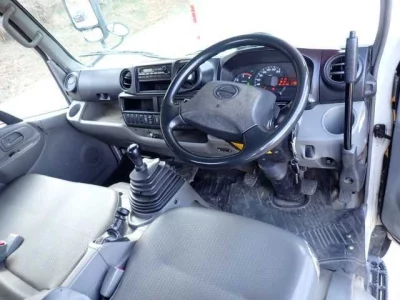 Hino DUTRO  с аукциона в Японии