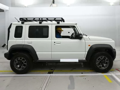 Suzuki JIMNY NOMADE