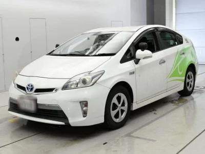 Toyota Prius PHV