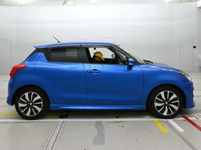 Suzuki SWIFT  с аукциона в Японии