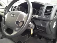 Toyota HIACE VAN лот № 30047 оценка R  с аукциона в Японии 8