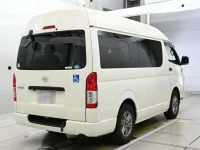 Toyota HIACE VAN лот № 30047 оценка R  с аукциона в Японии 1