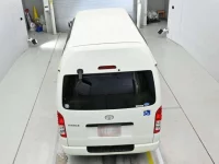 Toyota HIACE VAN лот № 30042 оценка 3  с аукциона в Японии 7