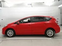 Toyota PRIUS ALPHA лот № 30052 оценка 3.5  с аукциона в Японии 3