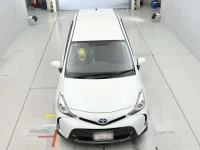 Toyota PRIUS ALPHA лот № 30015 оценка 3.5  с аукциона в Японии 6