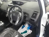 Toyota PRIUS ALPHA лот № 30015 оценка 3.5  с аукциона в Японии 8