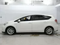 Toyota PRIUS ALPHA лот № 30015 оценка 3.5  с аукциона в Японии 3