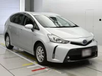 Toyota PRIUS ALPHA лот № 30030 оценка 4  с аукциона в Японии 4