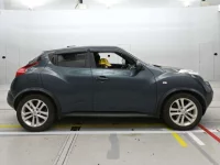 Nissan JUKE лот № 10047 оценка 4  с аукциона в Японии 2