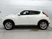 Nissan JUKE лот № 30043 оценка 4  с аукциона в Японии 3