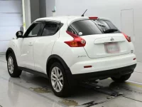 Nissan JUKE лот № 30043 оценка 4  с аукциона в Японии 5