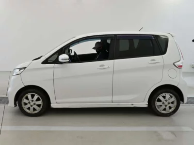 Mitsubishi EK CUSTOM