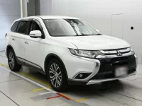 Mitsubishi OUTLANDER лот № 30201 оценка 4.5  с аукциона в Японии 4