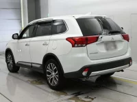 Mitsubishi OUTLANDER лот № 30201 оценка 4.5  с аукциона в Японии 5