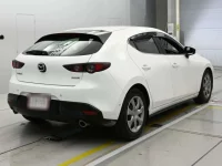 Mazda MAZDA3 лот № 30083 оценка 4  с аукциона в Японии 1