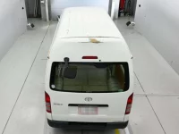 Toyota HIACE VAN лот № 90149 оценка R  с аукциона в Японии 7