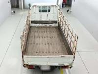 Toyota DYNA лот № 40017 оценка 3  с аукциона в Японии 7