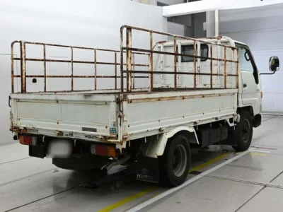 Toyota DYNA  с аукциона в Японии