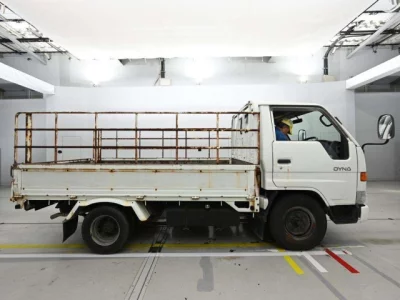 Toyota DYNA  с аукциона в Японии