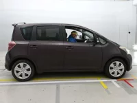 Toyota RACTIS лот № 30095 оценка 3.5  с аукциона в Японии 2