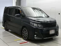 Toyota VOXY лот № 30093 оценка R  с аукциона в Японии 4