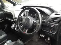 Toyota VOXY лот № 30093 оценка R  с аукциона в Японии 8