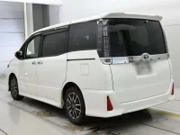 Toyota VOXY лот № 30058 оценка 3.5  с аукциона в Японии 5