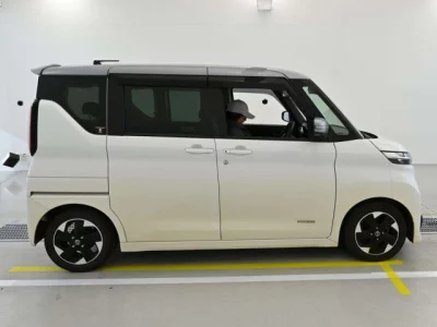 Nissan ROOX  с аукциона в Японии