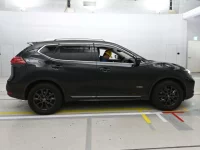 Nissan X-TRAIL лот № 30039 оценка 3.5  с аукциона в Японии 2