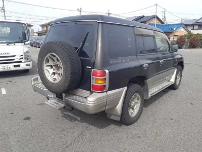 Mitsubishi PAJERO
