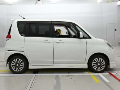 Mitsubishi DELICA D2