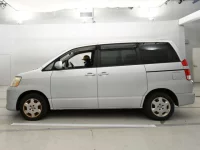 Toyota NOAH лот № 30309 оценка 3  с аукциона в Японии 3