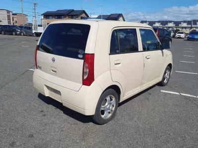 Nissan PINO