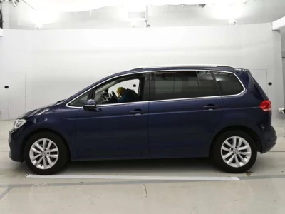 Volkswagen GOLF TOURAN