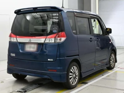 Mitsubishi DELICA D2