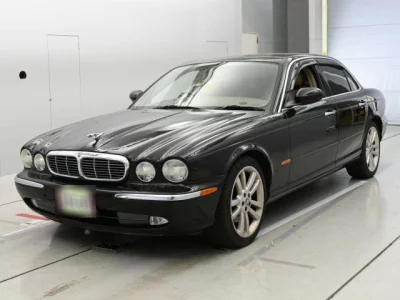 Jaguar XJ SERIES