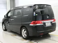 Honda STEP WAGON лот № 30295 оценка 3  с аукциона в Японии 5