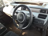 Honda STEP WAGON лот № 30295 оценка 3  с аукциона в Японии 8