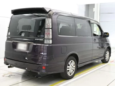 Honda STEP WAGON  с аукциона в Японии